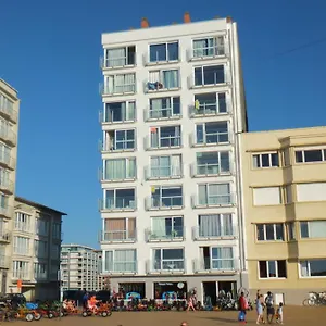 Port Vendres Met Zeezicht , Oostende België